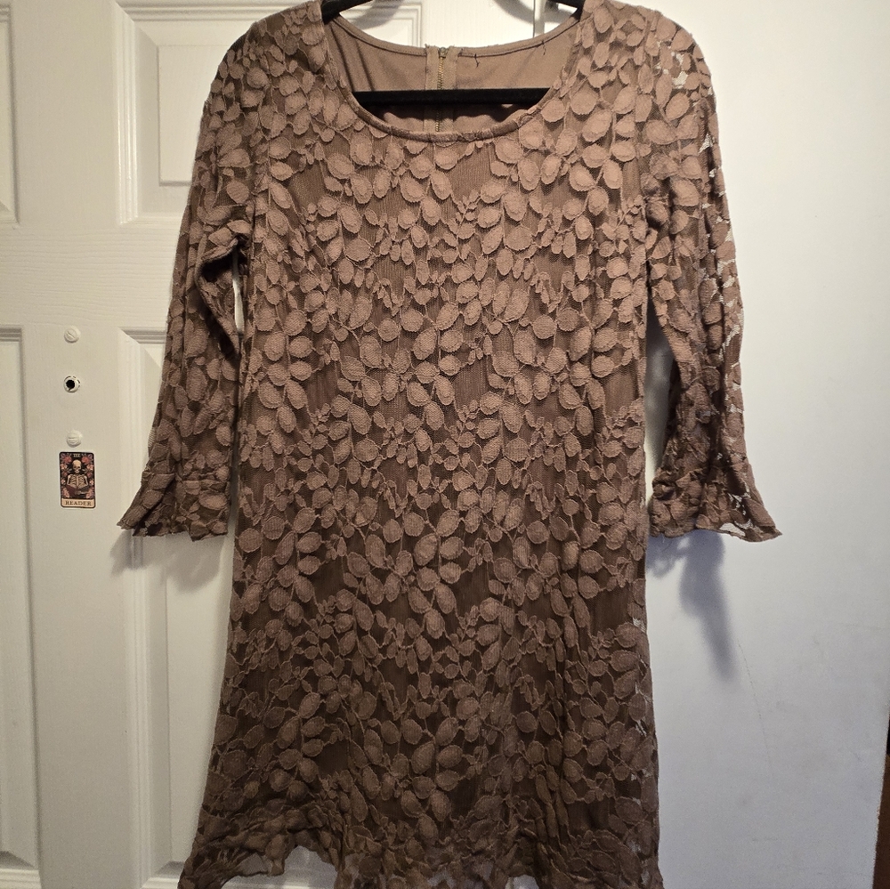 Lace Overlay Scoop Neck Dress in Taupe